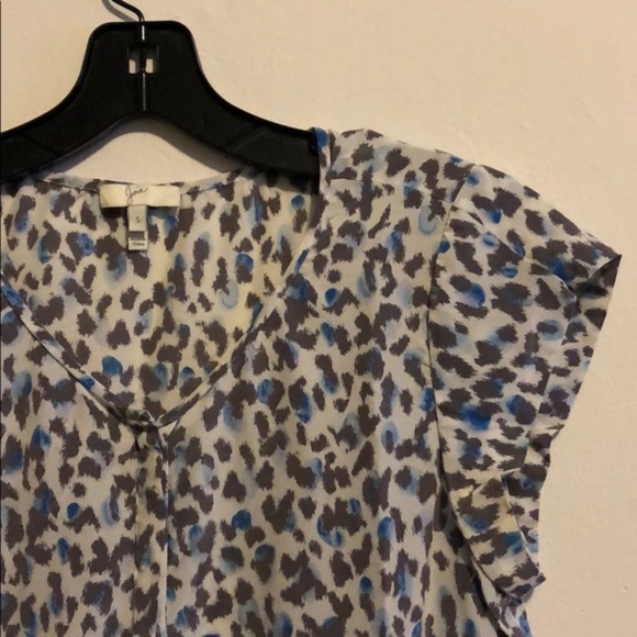 New Joie Iva 100% silk animal leopard cheetah cap sleeve button blouse top - Picture 6 of 8